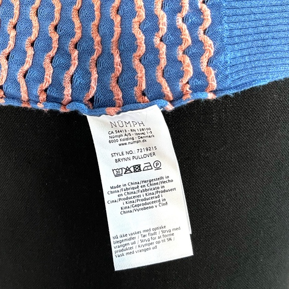 Textured Knit Sweater - Picture 10 of 12